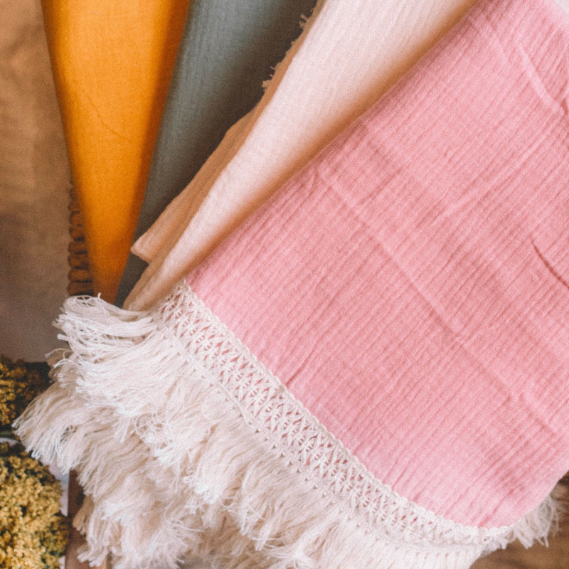 Fringe Blanket - Pink