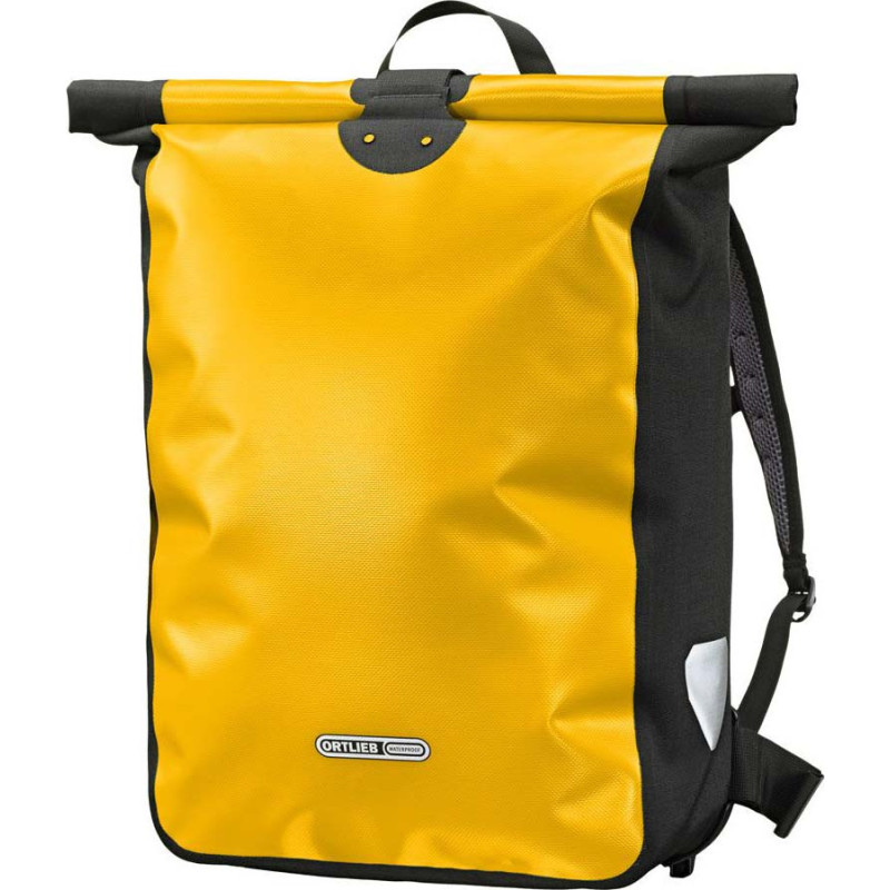Messenger backpack 39L