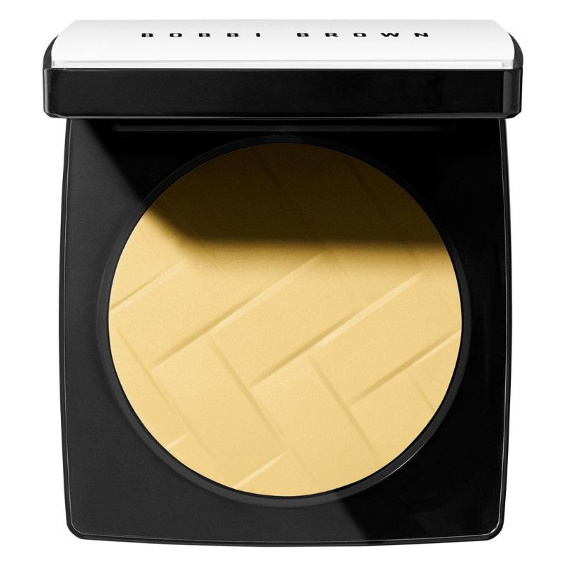 Pressed finishing powder enriched with vitamins