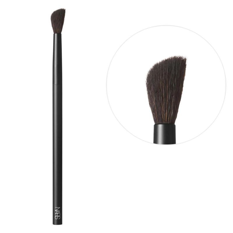 10 Radiant Creamy Concealer Brush