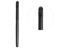 Pure and healthy lip brush