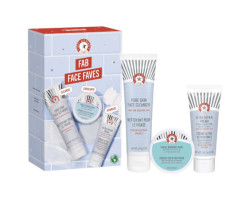 First Aid Beauty Ensemble de favoris FAB pour nettoyer, exfolier et hydrater