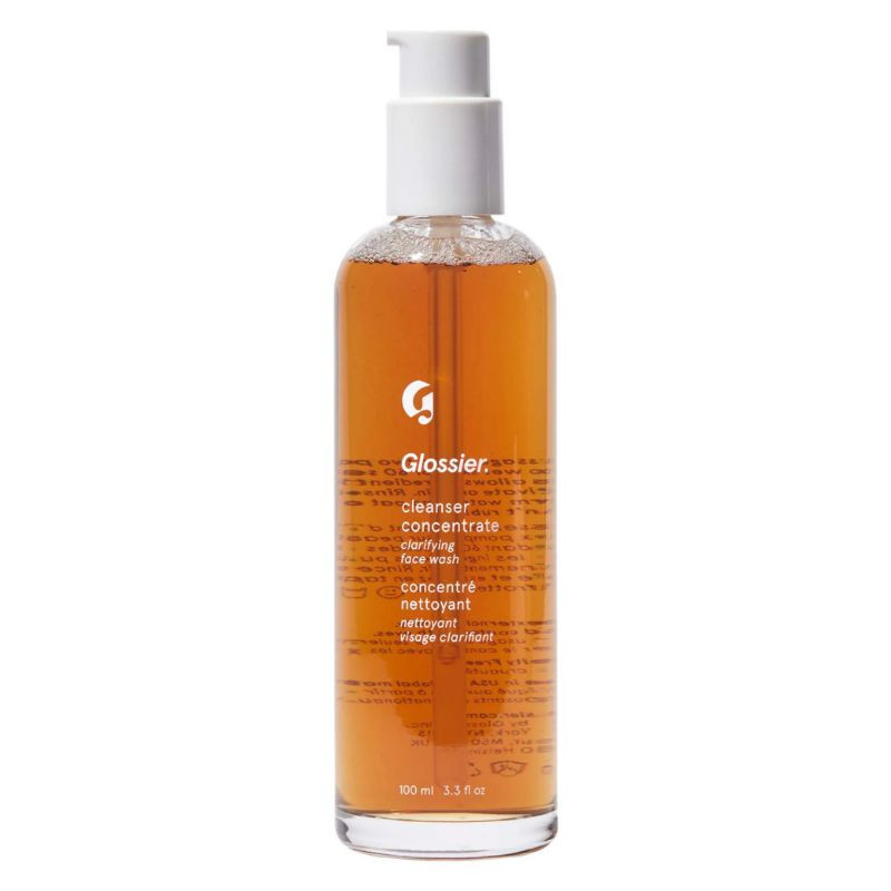 Exfoliating and purifying facial cleanser concentrated with AHA