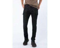 COUPE MIKE / TAILLE MOYENNE / JAMBE AJUSTÉE / JEANS CARGO