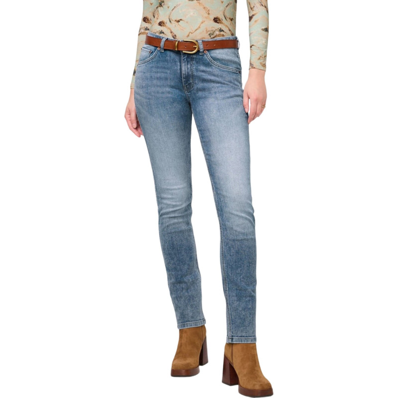 Slim Straight Jeans in Performance Denim - Women's