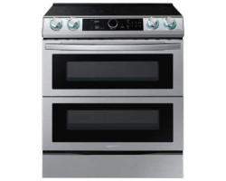 Cuisinière en Vitrocéramique de 30 po. Samsung 6.3 pi.cu avec 5 brûleurs en Inox NE63T8751SS