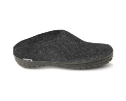 Slippers with rubber sole -...
