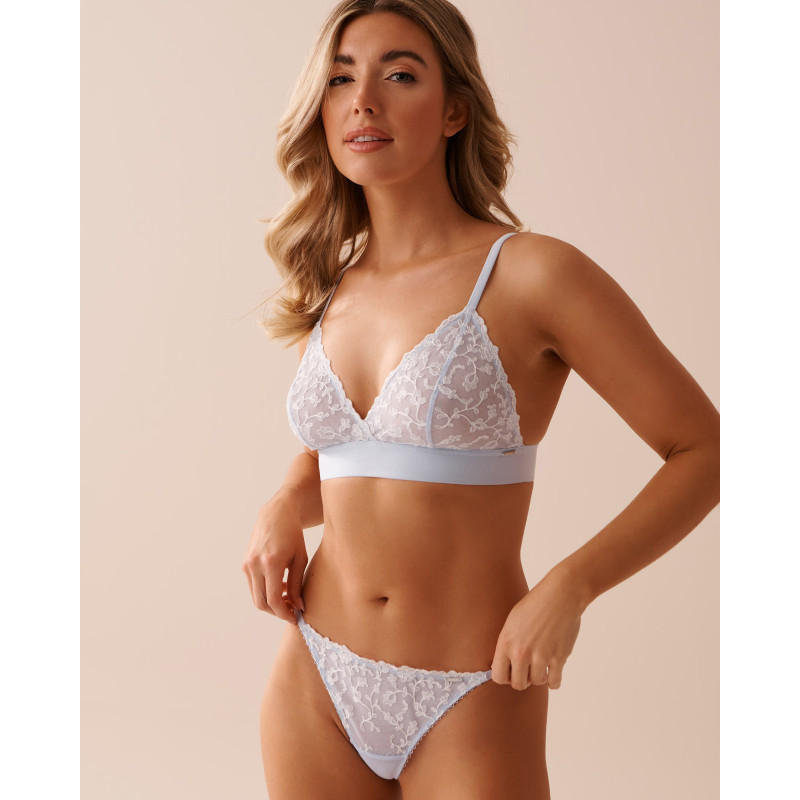 Bralette en résille brodée