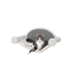 Wall-mounted hammock for cats