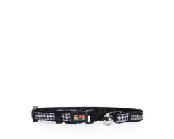 Designer checkerboard collar for cats