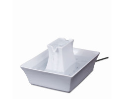 “Pagoda” water trough in white ceramic…