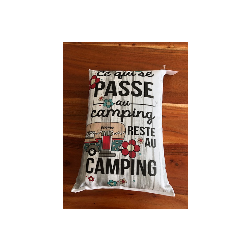 Coussin  ce qui se passe au camping