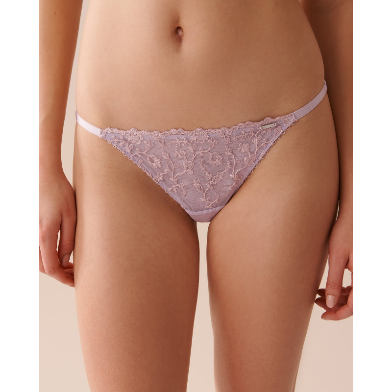 Culotte string ajustable en résille brodée