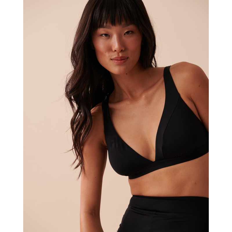 LES ESSENTIELS MAILLOTS