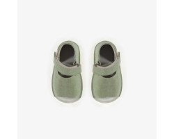 Pale green sandals with soft sole in suede, newborn