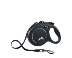 Black “Classic” retractable leash in r…