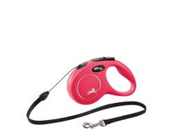 Red “Classic” retractable leash in co…