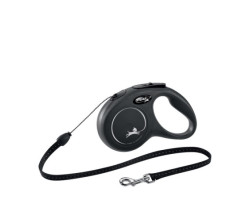 Black “Classic” retractable leash in co…