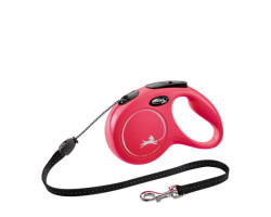 Red “Classic” retractable leash in co…