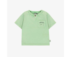 Green short sleeves t-shirt...