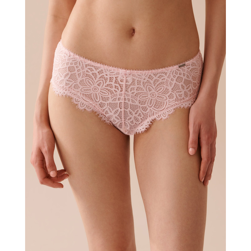 Culotte aux hanches en dentelle