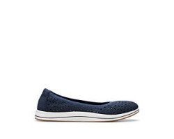Clarks breeze roam